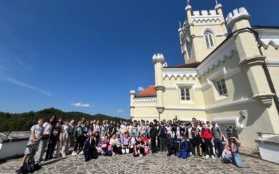 Jednodnevni izlet učenika petih razreda: Dvorac Trakošćan i Muzej krapinskih neandertalaca